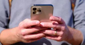 Казахстанцы нашли способ сэкономить сотни тысяч на iPhone