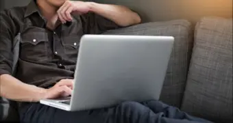 Почему казахстанцам нельзя указывать место своей работы в соцсетях