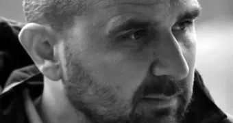 Главный тренер сербского клуба умер после потери сознания во время матча