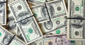 Житель Актау лишился свыше трех тысяч долларов из-за незнания закона