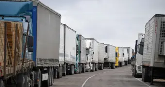 Что скрывается за пробками на границе России и Казахстана — и кто на этом зарабатывает