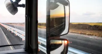 Десятки тысяч водителей рискуют остаться без работы с 1 января 2026 года в Казахстане