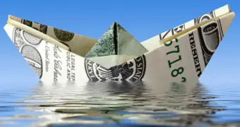 Волна закрытий: российский бизнес массово уходит из Казахстана