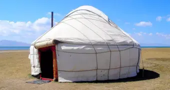 Юрты по завышенной цене пытались купить в Актау