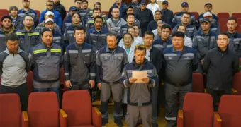 Работники АО «Казахтелеком» в Актау обратились к руководству с просьбой пересмотреть уровень зарплат