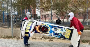 В Актау демонтируют незаконно установленные силомеры