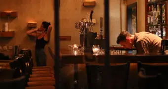 Могут ли жители Актау требовать зарплаты без договора? Интервью с экспертом