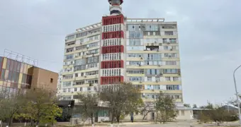 Дом с маяком в Актау: обратная сторона визитной карточки города