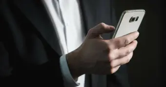 Необычный перевод: после блокировки у казахстанца с телефона ушли 24 млн тенге на чужие счета