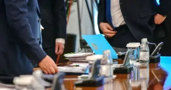 Какие данные о доходах и активах за границей теперь обязаны раскрывать госслужащие, депутаты и судьи в Казахстане