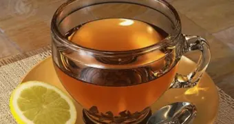 В Стамбуле оштрафовали кафе на $900 за платный лимон к чаю