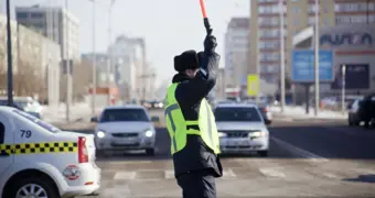 С 23 ноября Казахстан вводит строгий лимит скорости и штраф за лишние километры