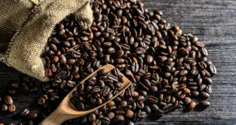 Секрет «голливудской улыбки»: сорт кофе, который не окрашивает зубы