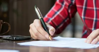 Почерк как зеркало души: каждая буква говорит о вас больше, чем вы думаете