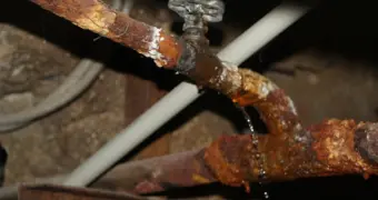 «Мы платили за воздух»: коммунальный скандал разгорелся в Актау