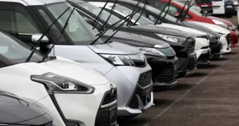 Праворульные автомобили запретили ввозить в Россию