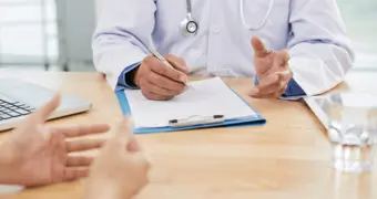 Казахстанцы смогут лечиться в частных клиниках за счёт государства