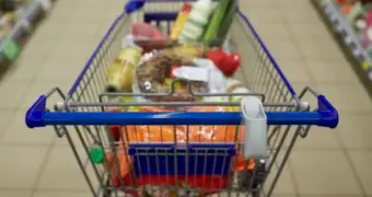 Штрафы за жадность: крупные казахстанские торговые сети наказаны за превышение цен