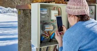 Тарифы на электроэнергию в Казахстане не остановить: заморозка на 7 лет оказалась лишь бумажной процедурой