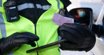 Почему водителям в Казахстане выгоднее ускоряться, чем тормозить: абсурдная логика штрафов