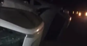 Автовоз с машинами перевернулся в Мангистау