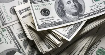 Доллары исчезли из обменников в Казахстане