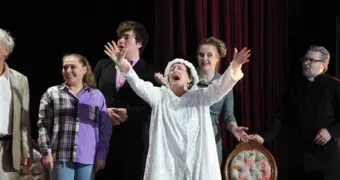 «Театр - это не про деньги»: гастролёры раскрыли тайны закулисья в Актау