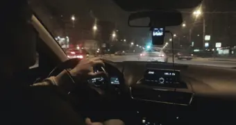 «Пришелец за рулем» устроил массовый таран в Алматы и скрылся с места ДТП (видео)