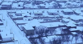 Первый снег в Мангистау: жители сёл проснулись под белым покрывалом