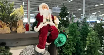 Как украсить дом и нарядить ёлку к Новому 2026 году: советы жителям Актау