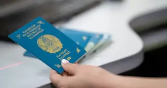 Новые цены с 1 января: сколько казахстанцам придется платить за паспорта, права и свидетельства