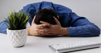 Пенсия в цифрах: сколько нужно зарабатывать в 20, 30 и 60 лет, чтобы не «зависнуть» на пороге ЕНПФ