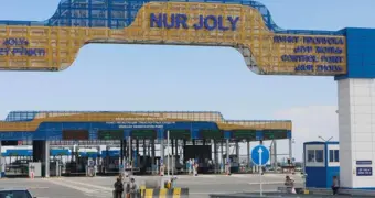 Казахстан закрывает все автомобильные пункты пропуска с Китаем: что нужно знать водителям