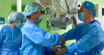 Пережил клиническую смерть: пациенту в Актау провели сложнейшую операцию на позвоночнике