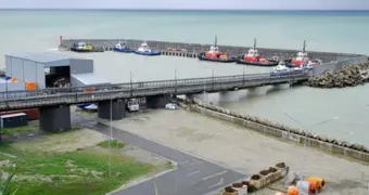 Нефтяная пробоина: Казахстан экстренно покупает причалы в ОАЭ