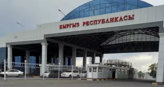 Казахстанцы застряли на границе Кыргызстана: «Домой не пустят три месяца»