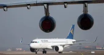Самолет Air Astana совершил экстренную посадку в Дели