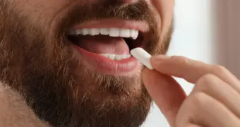 Почему турист, объехавший 100 стран, никогда не расстается с жвачкой