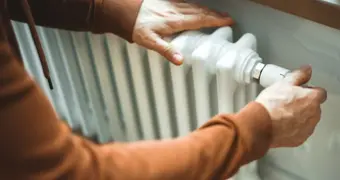 «Замерзаем с октября»:  чиновники назвали причину проблем с отоплением у жителей Актау