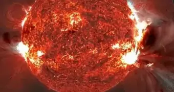 Солнце вышло из-под контроля: три мощнейшие вспышки за ночь