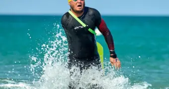 Житель Актау, которому оторвало руку из-за пиротехники, обратился к любителям фейерверков