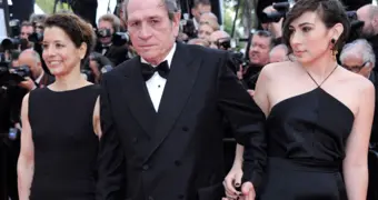 Дочь Томми Ли Джонса найдена мертвой в отеле Калифорнии