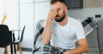 «Правило двух стаканов»: как избежать похмелья после застолья