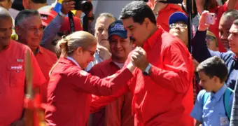 США предъявили Мадуро и его жене обвинения