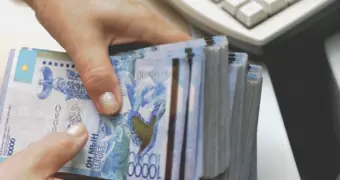 В Казахстане ввели лимит на снятие наличных денег