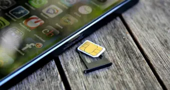 Казахстанцы не смогут пользоваться SIM-картой без биометрии: новые правила с 3 января