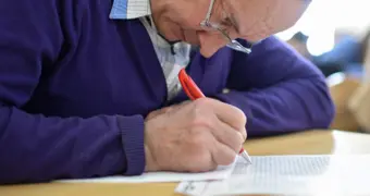 Обратите внимание на свой почерк: назван один из ранних признаков Альцгеймера