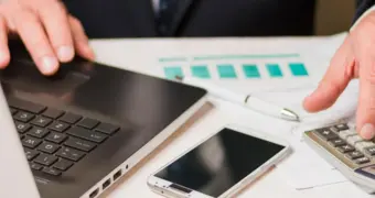 Секреты банков: на что казахстанцы тратят деньги, которых на самом деле не существует