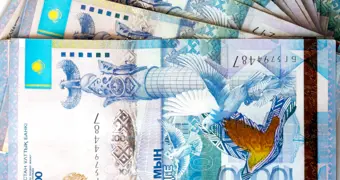 В Актау алиментщики за долги лишились жилья и автомобилей