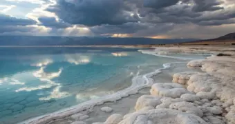 От чайной ложки до рекорда: где море настолько солёное, что утонуть невозможно